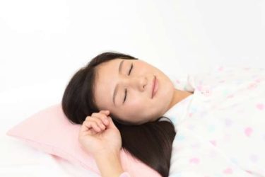 寝ている時間に自然治癒力の力で肩こり解消！整体師が考案した魔法の枕